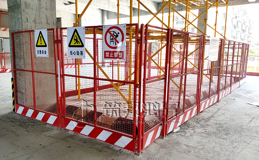 建筑工地塔吊護欄，塔吊基礎(chǔ)護欄